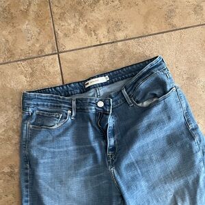 Levi's High Rise Light Blue Jeans